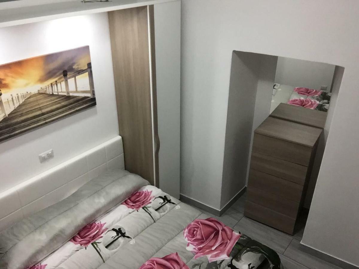 Alloggio Tulipano Apartment Acerra Exterior foto